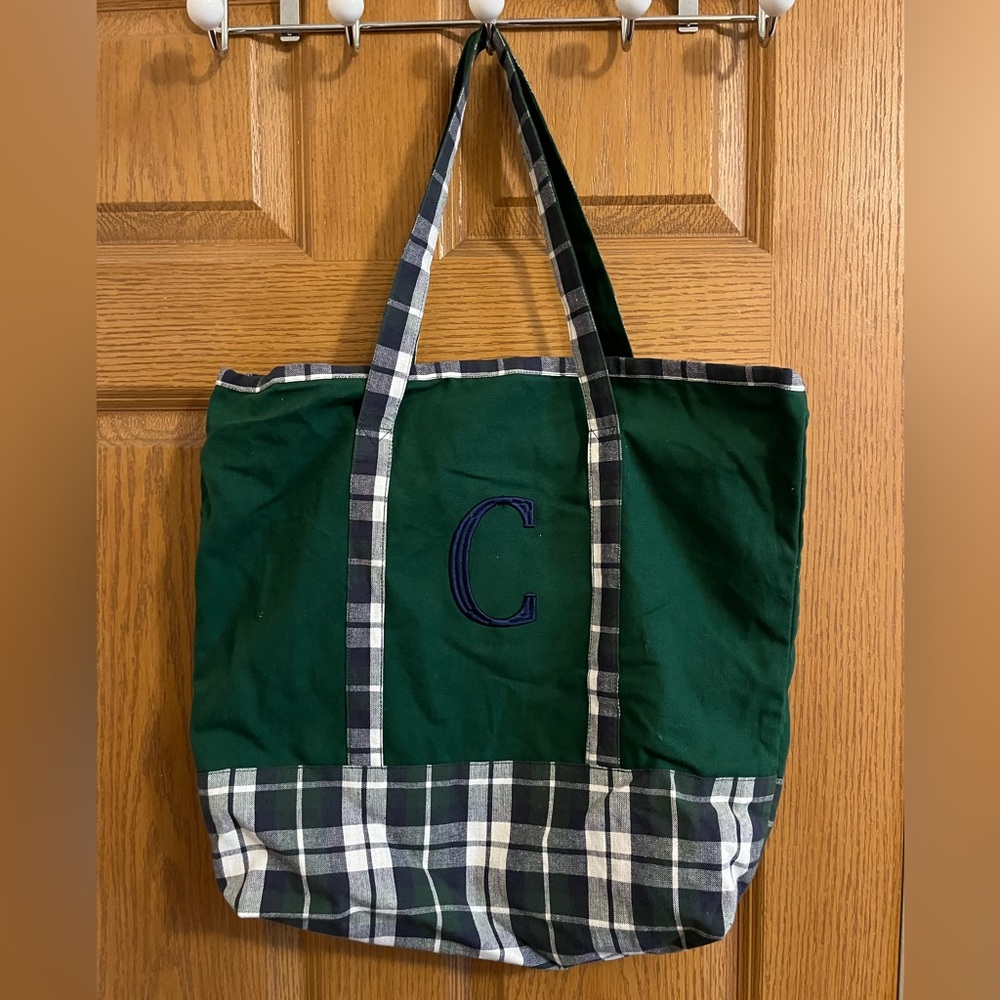 Embroidered “C” tote bag, green and navy